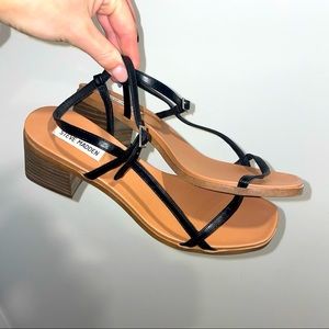 Steve Madden Wedge with black straps worn once